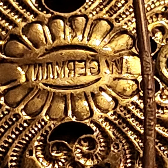 Vintage West Germany Hand Painted Floral Porcelain Cameo & AB Rhinestone Brooch - Picture 6 of 6